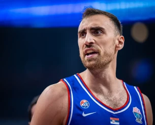 Μιλουτίνοφ για την ήττα από την Τουρκία: «Καλύτερα η ήττα τώρα που πονά λιγότερο, παρά στη συνέχεια»