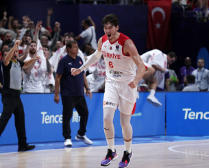 Εκδηλώσεις λατρείας με φοβερό πανό για τον Οσμάν στην Τουρκία (photo)