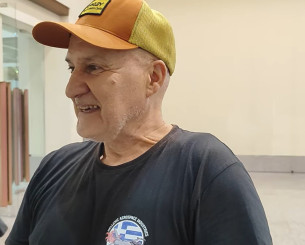 Ο Έλληνας ποδηλάτης που έφτασε στη Ταϊλάνδη και στήριξε την Εθνική στο Παγκόσμιο Πρωτάθλημα (video)