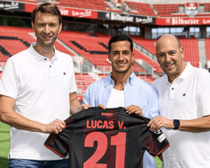 Επίσημα στην Λεβερκούζεν ο Βάθκεθ: «Οι φιλοδοξίες της ομάδας ταιριάζουν με τις προσδοκίες μου»