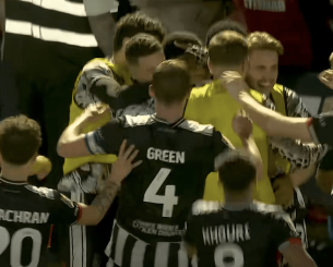 Η Γκρίμσμπι χρησιμοποίησε παράτυπα έναν παίκτη κόντρα στη Μάντσεστερ Γιουνάιτεντ - Τι θα γίνει με το παιχνίδι