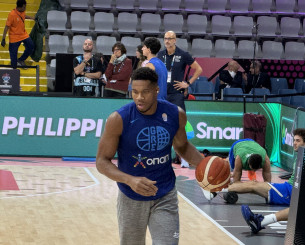 Έτοιμος ο Γιάννης: Το ζέσταμα του Greek Freak πριν από το ματς με την Ιταλία