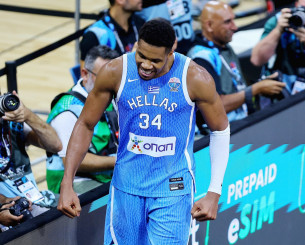 Τα καλύτερα του Γιάννη Αντετοκούνμπο στη νίκη επί της Ισπανίας (video)