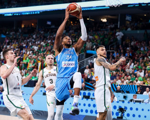 Τα highlights της νίκης-πρόκρισης της Ελλάδας στα ημιτελικά EuroBasket 2025 (video)