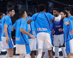 Στο πλάι της Εθνικής η ΚΑΕ Ολυμπιακός: «Κρατήστε το κεφάλι ψηλά, έχουμε μπροστά μας μία ακόμα μεγάλη μάχη»