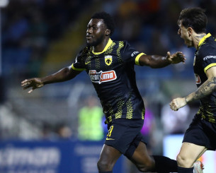 Με… οβίδα Κοϊτά η ΑΕΚ πήρε τη νίκη και συνεχίζει με φόρα!