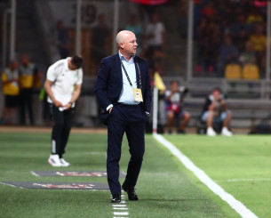 Οι σκέψεις του Νίκολιτς για το δεξί άκρο της άμυνας στην ΑΕΚ