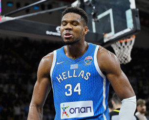 «Greek-Freak» εν δράσει: Η σούπερ εμφάνιση του Γιάννη Αντετοκούνμπο κόντρα στην Ισπανία