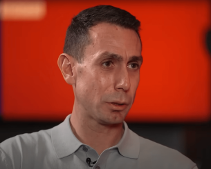 Νέες αποκαλύψεις για τον διαιτητή Κουτ: «Προσπάθησε να με προσεγγίσει με χυδαία μηνύματα και τηλεφωνήματα»