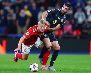 Στο μηδέν Δανία και Σκωτία, χαμογελάει η Ελλάδα στα προκριματικά του Μουντιάλ