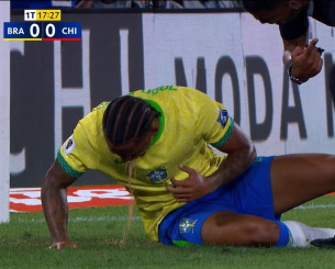 «Ένιωσα άσχημα» - Ο Ζοάο Πέδρο έκανε εμετό μετά από χτύπημα με συμπαίκτη του στη Βραζιλία (video)