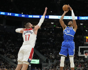 «Greek Freak» vs Βαλαντσιούνας: 12 χρόνια συγκρούσεων του Αντετοκούνμπο με τον Λιθουανό στο NBA