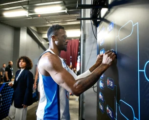 Θανάσης Αντετοκούνμπο: «Πρέπει να ακολουθήσουμε το πλάνο μας κόντρα στη Λιθουανία»