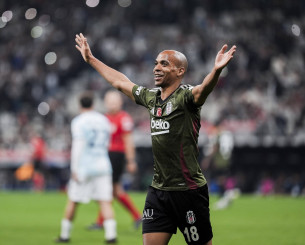 Πώς έφτασε η ΑΕΚ στην πόρτα της Μπεσίκτας για τον Ζοάο Μάριο