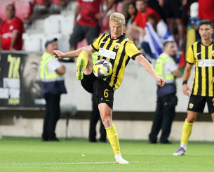 Η τελευταία προσπάθεια της ΑΕΚ με Γιόνσον