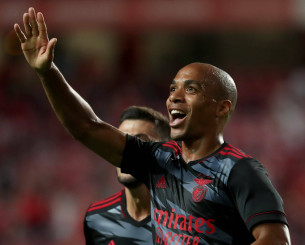 Ζοάο Μάριο, Τα 40 εκατ. ευρώ της Ίντερ, ο Μουρίνιο και η ΑΕΚ - Η καριέρα ενός πολυθεσίτη