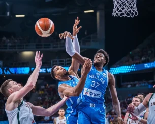 Το τέλειο ματς του Κώστα Αντετοκούνμπο: Στο +19 η Ελλάδα οσο ηταν στο παρκέ