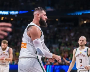 Βαλαντσιούνας: «Ήταν καλύτερη η Ελλάδα, ξέρουμε τι είναι να φοράμε το εθνόσημο»