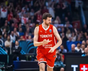 Ο Οσμανί πλήγωσε την Εθνική στην πρώτη περίοδο: Εξωφρενική η στατιστική του Τούρκου (video)