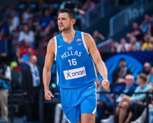 Αρχηγός με τα όλα του: Ο Παπανικολάου έμεινε στο παρκέ περισσότερο από οποιονδήποτε!