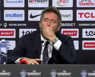 Τέλος ο Ποτσέκο από την Εθνική Ιταλίας - Αποχώρησε με δάκρυα από την αίθουσα τύπου (video)