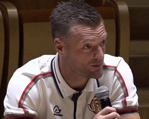 Τα «έβαλε» με δημοσιογράφο ο Βάρντι: «Είσαι ένας που θα πρέπει να αποδείξω ότι κάνει λάθος» (video)