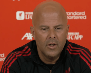 Ο Σλοτ απάντησε στα σενάρια αντικατάστασης του από τον Τσάμπι Αλόνσο