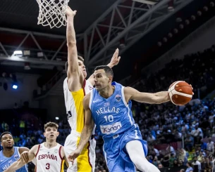 Δεκάλεπτο-όνειρο από την Εθνική με 31 πόντους και 8/10 τρίποντα κόντρα στην Ισπανία