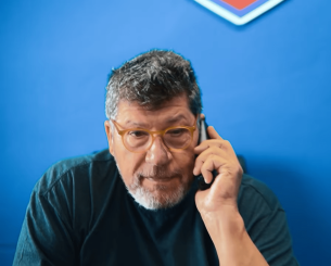 Επικό video από τον Πανιώνιο: Ο Φάνης Χριστοδούλου καπνίζει πούρο και καλεί τον κόσμο να στηρίξει την ομάδα