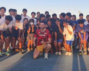 Λατρεία Τεντόγλου από τους Ιάπωνες πριν το Παγκόσμιο στίβου του Τόκιο!