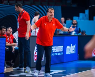 Ξέσπασε ο Αταμάν: «Ο άνθρωπος πήγε στο φεγγάρι, η FIBΑ πρέπει να προοδεύσει»