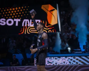 Η κορυφή του ανήκει: Ο Ντένις Σρέντερ είναι ο MVP του EuroBasket 2025!