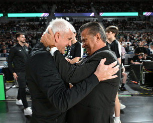 Το τελετουργικό πριν το φιλικό του Παναθηναϊκού με την Παρτίζαν και η χειραψία Αταμάν-Ομπράντοβιτς (videos)