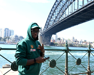 Ο Κέντρικ Ναν είδε στο Σίδνεϊ φίλαθλο με τη φανέλα του και τον έβγαλε φωτογραφία