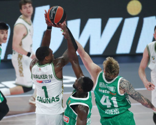 O Λόνι Γουόκερ συγκρίνει τον εαυτό του μόνο με τον Ναν (video)