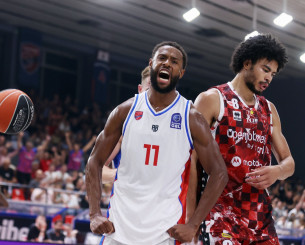 Με Χαντς και Λιούις ο Πανιώνιος πήρε το «θρίλερ» κόντρα στη Βαρέζε