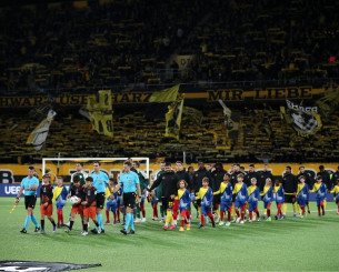 Οι οπαδοί της Γιούνγκ Μπόις απολογήθηκαν στο παιχνίδι με τον Παναθηναϊκό για τα επεισόδια που έκαναν