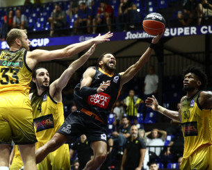 Ο Προμηθέας τιμώρησε τα λάθη της ΑΕΚ και έκλεισε θέση στον τελικό του Super Cup