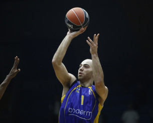 Κλείνει Μουράτο το Περιστέρι