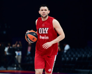 Παπανικολάου: «Τα μεγεθύνουν όλα με τον Μπαρτζώκα - Υπάρχει σεβασμός με τον Σλούκα»