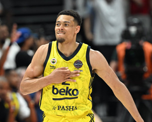 Αρνείται να χάσει η Φενέρ: Νίκησε με buzzerbeater στην Τουρκία και έρχεται στην Αθήνα