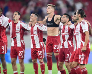 Με ένα ειδικό «έκπληξη» και ένα σημείο λογικής στο ντεμπούτο του Ολυμπιακού στο Champions League