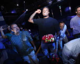 «Που σαι Θαναση» η σπέσιαλ αφιέρωση στο γλέντι της Εθνικής (video)