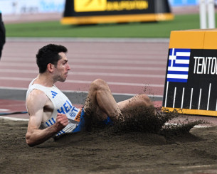 Η στιγμή που ο Τεντόγλου πιάνει τη γάμπα του μετά τη δεύτερη άκυρη προσπάθεια του (video)