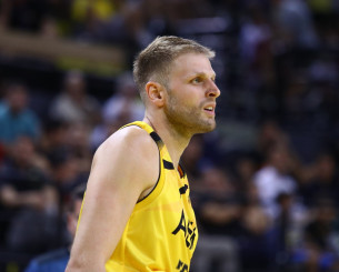 Ο Βασίλης Χαραλαμπόπουλος επέστρεψε στη δράση 350 μέρες μετά τον τραυματισμό του