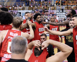 Ατύχημα στα «Δύο Αοράκια»: Αυτοκίνητο χτύπησε γυναίκα λίγο μετά το τέλος στο Ολυμπιακός - Μιλάνο