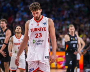 Μήνυμα του Σενγκούν: «Θα κάνω τα πάντα για κυματίσει η σημαία της Τουρκίας στην κορυφή»