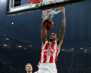 Ο Ερυθρός Αστέρας παρουσίασε την ομάδα της νέας σεζόν χωρίς τον Μπολομπόι - Ο λόγος της απουσίας του