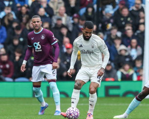 Αγγλικά αουτσάιντερ στο 100.00!