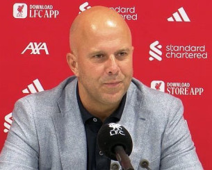 Η... ιδιαίτερη πρόσκληση του Σλοτ στον Τζέραρντ (video)